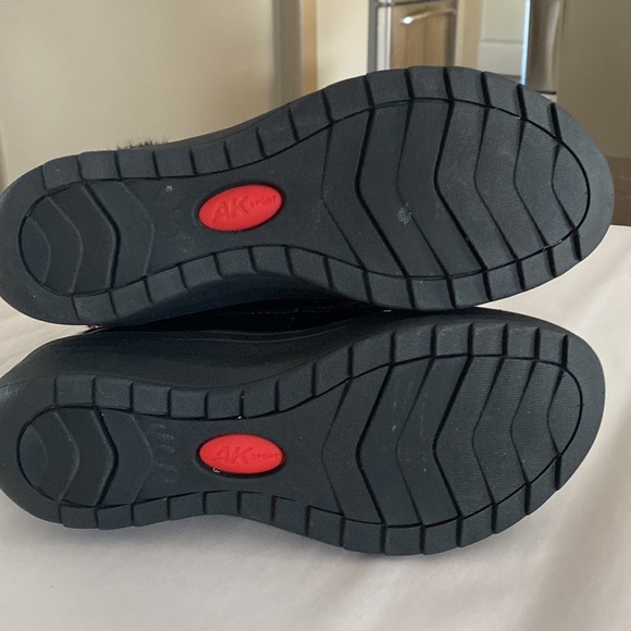 Anne Klein Sport Woman’s Gayla Mid - Calf Snow Boots Size 5.5 M. Lace up - Picture 4 of 7